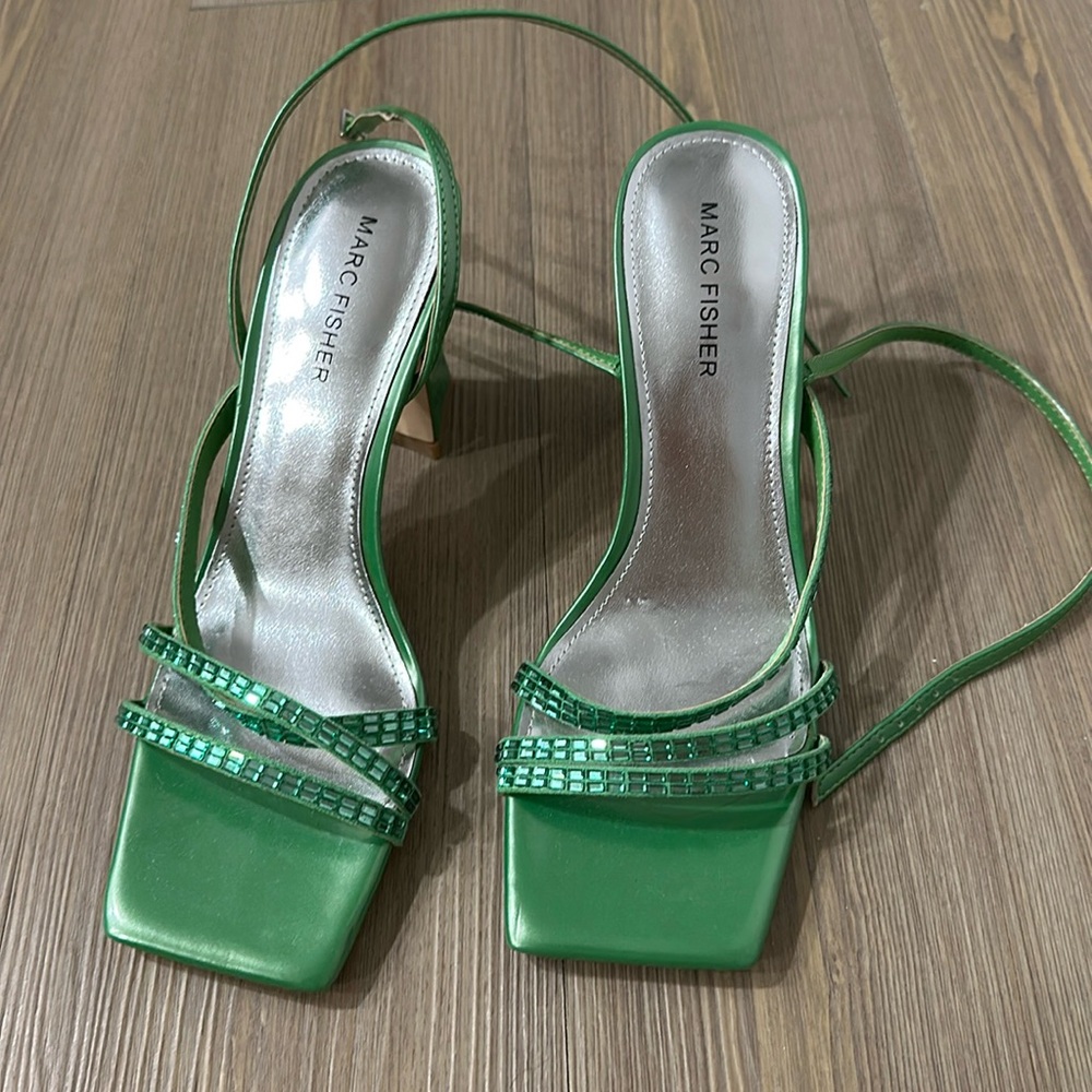 Green Marc Fisher heels